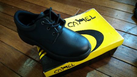 camel safety shoes low cut