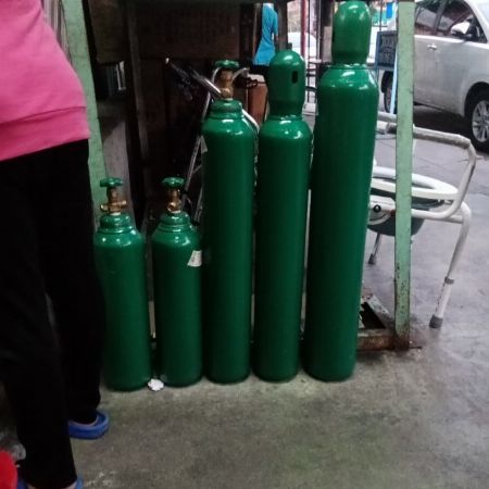 Nitrogen Portable And Standard Size Of Tank And Also Regulator ...