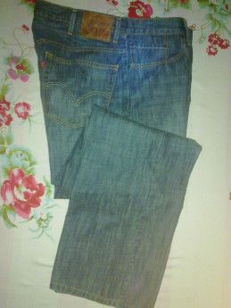 levis size 42