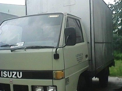 Download Isuzu Elf Nkr Close Van  Trucks & Buses  Pasig, Philippines -- oelnavidi5